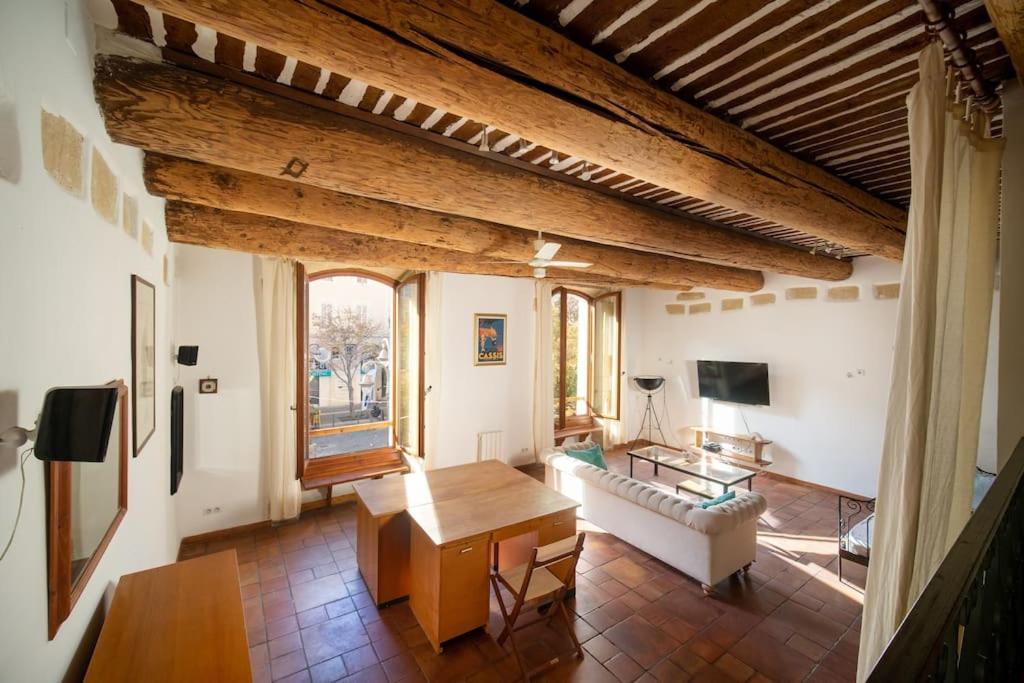 Air-Conditioned Loft In The Heart Of The Old Port Марсель Экстерьер фото