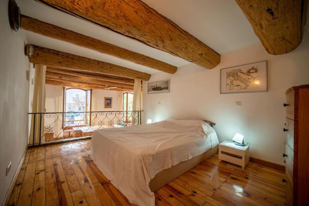 Air-Conditioned Loft In The Heart Of The Old Port Марсель Экстерьер фото