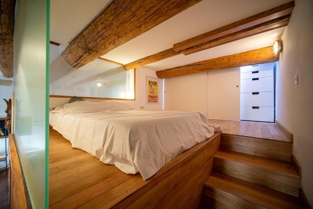 Air-Conditioned Loft In The Heart Of The Old Port Марсель Экстерьер фото